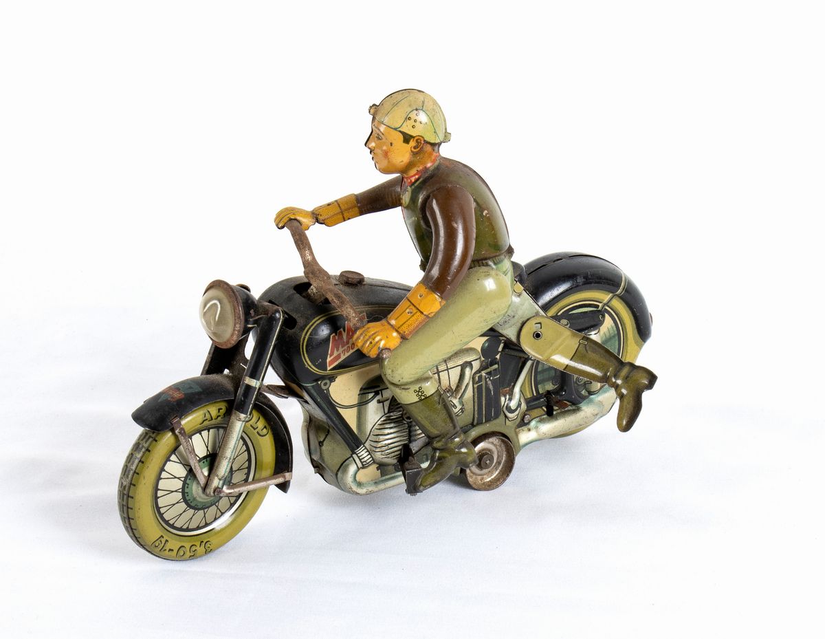 Arnold Mac700 Motocicletta