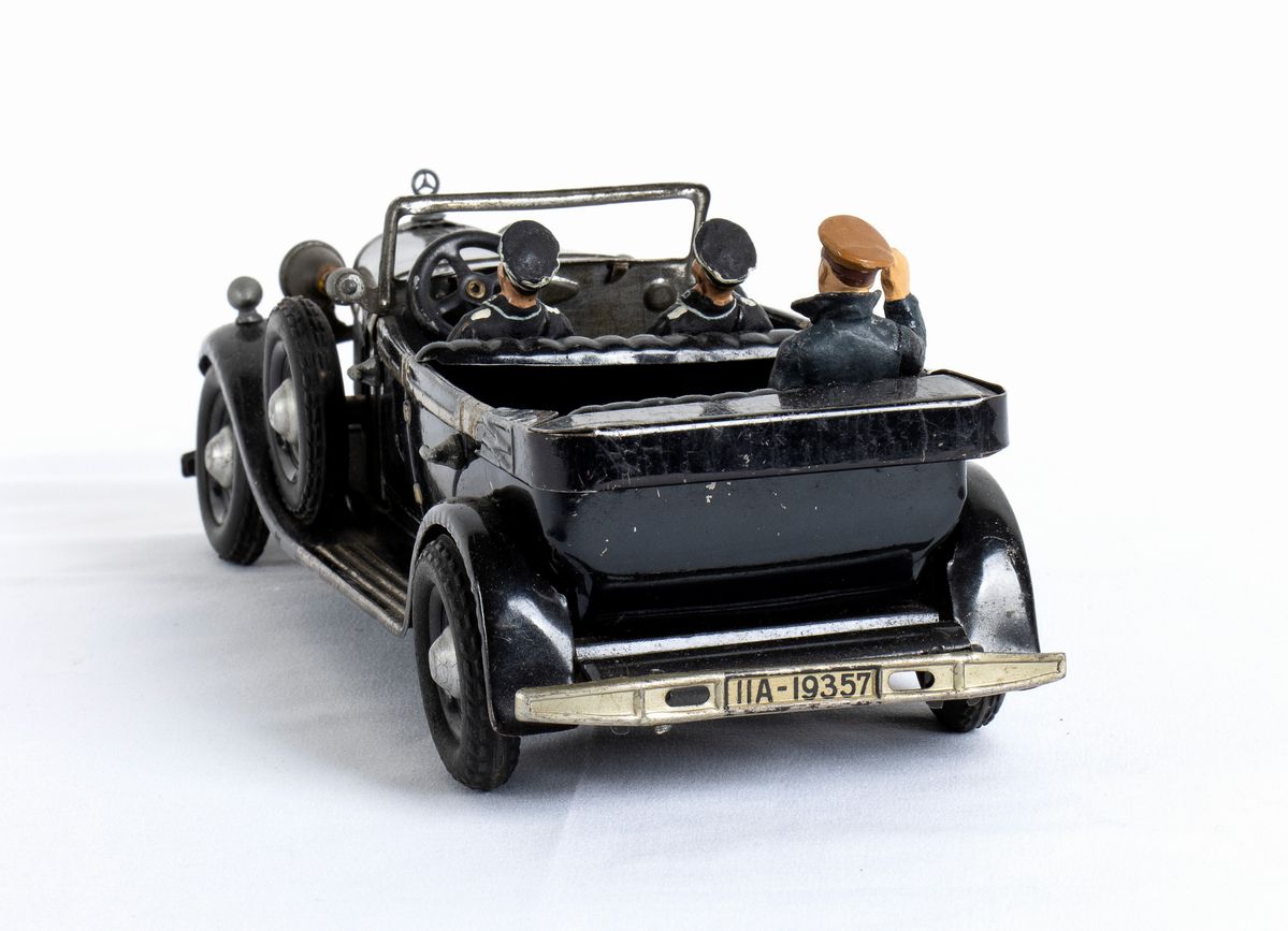 Tipp & Co , Mercedes Benz Nera di Hitler