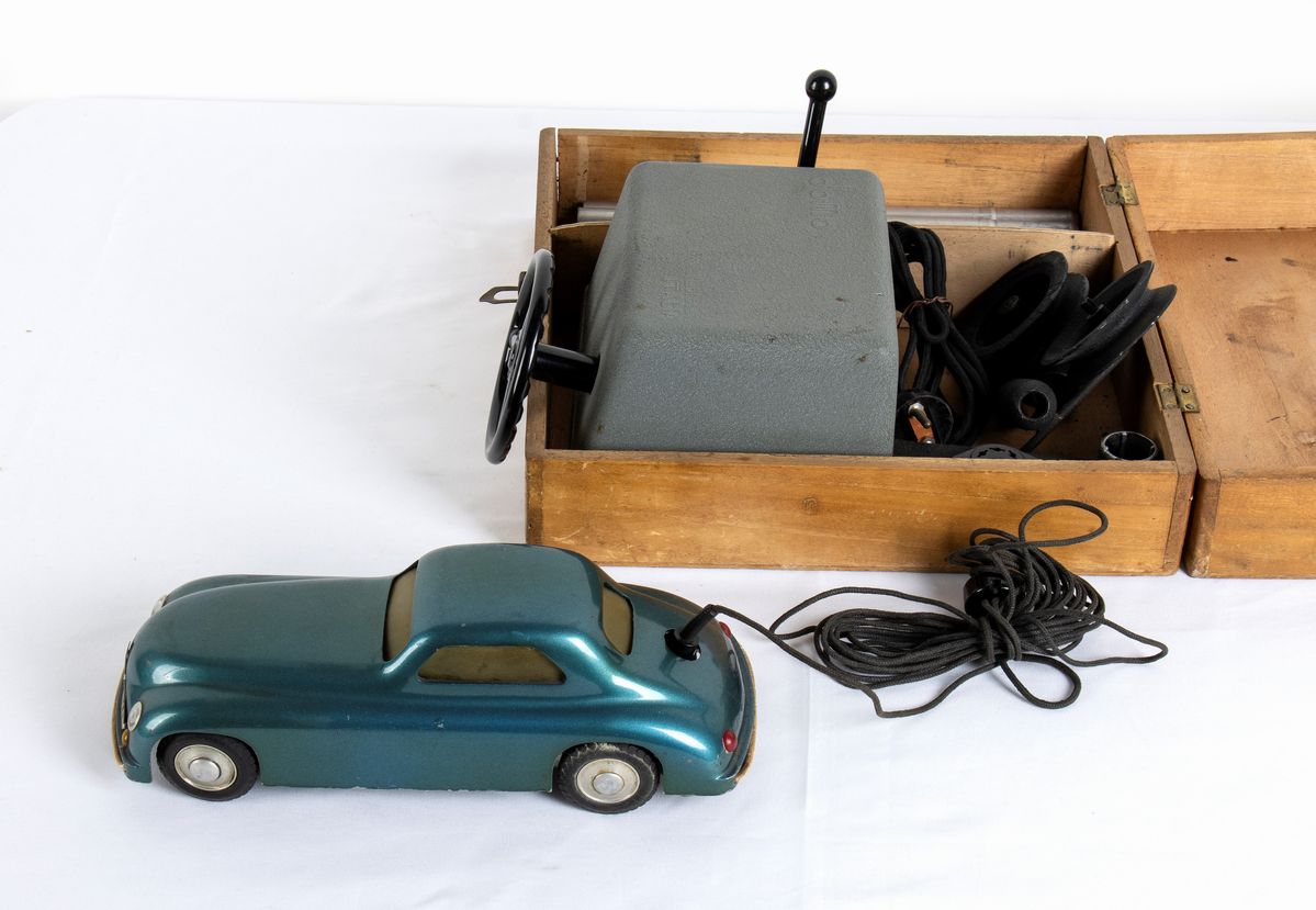 Domo Ferrari 166 Touring Filoguidata