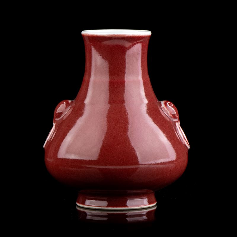 Vaso in Porcellana con Invetriatura Rossa