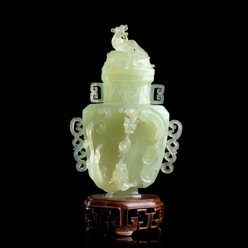 Vaso con Coperchio in Pietra Verde