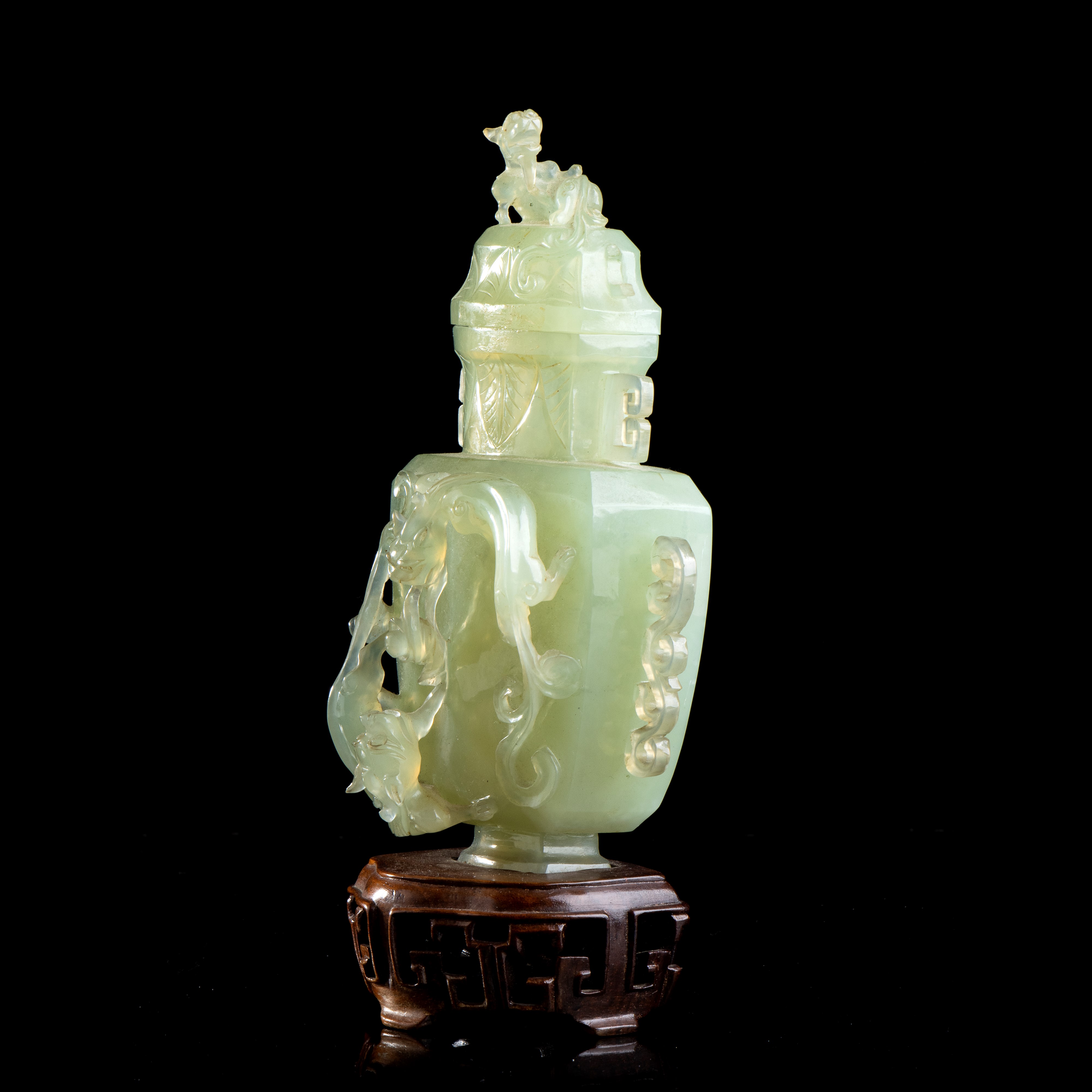 Vaso con Coperchio in Pietra Verde