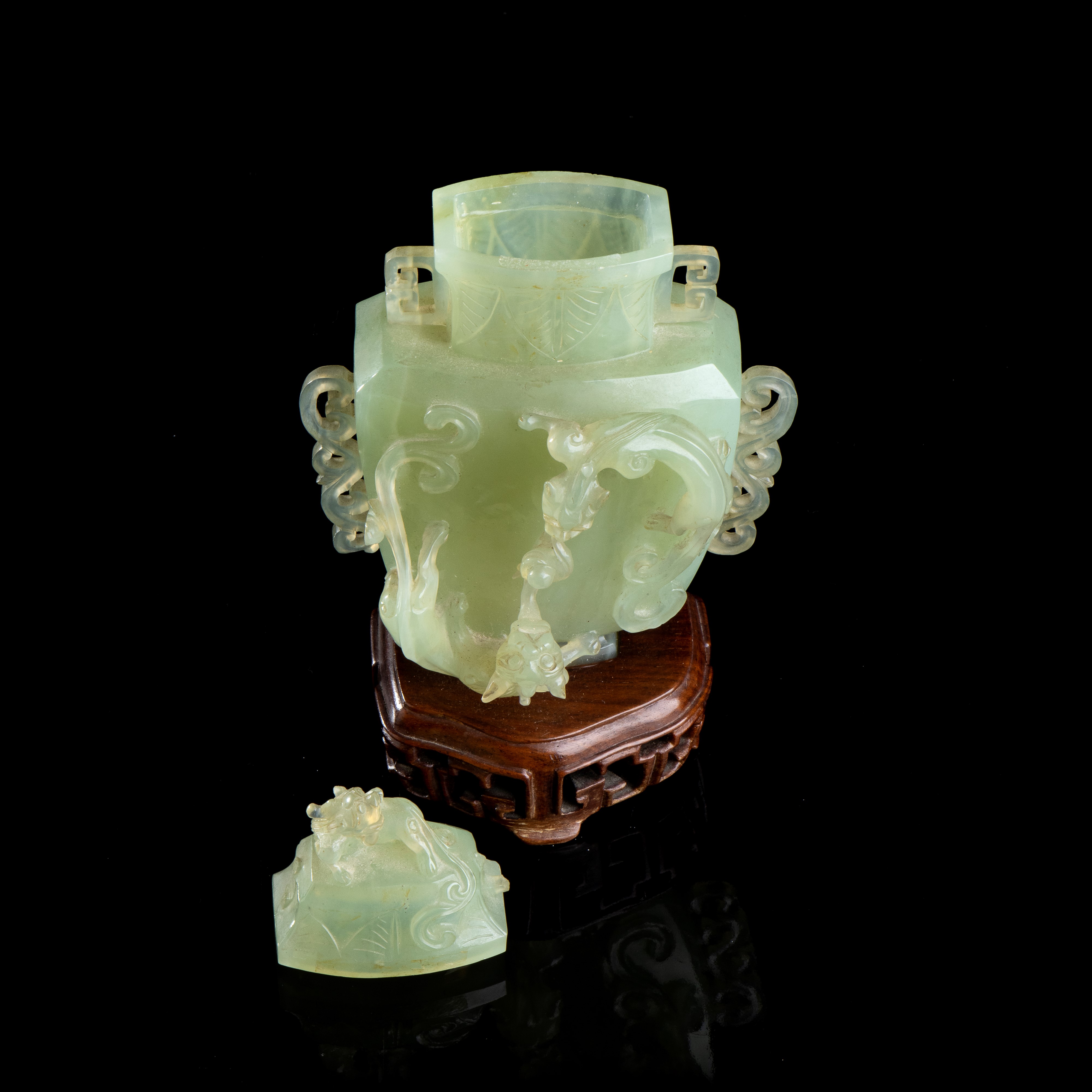 Vaso con Coperchio in Pietra Verde