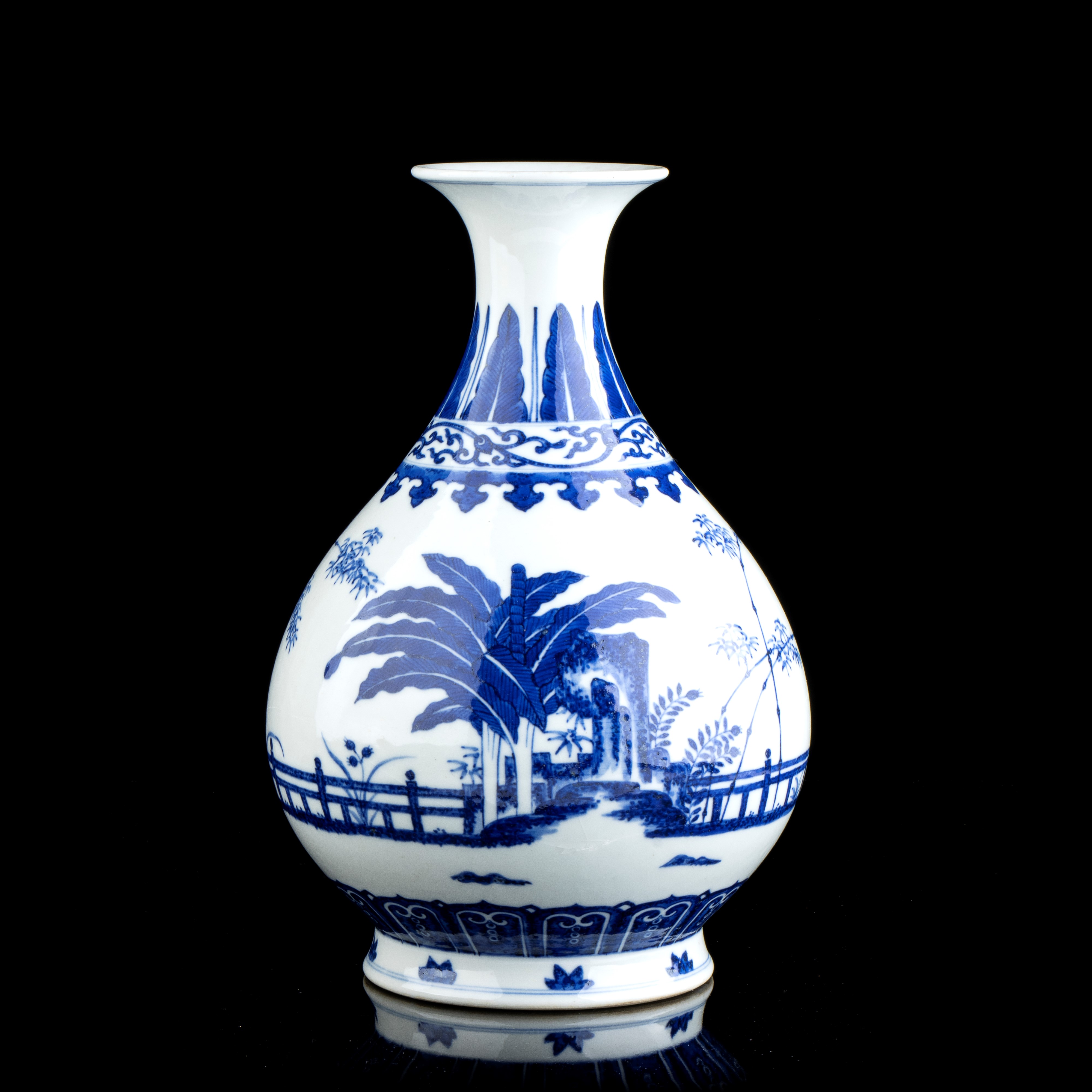Vaso a Bottiglia in Porcellana 'bianco e Blu'