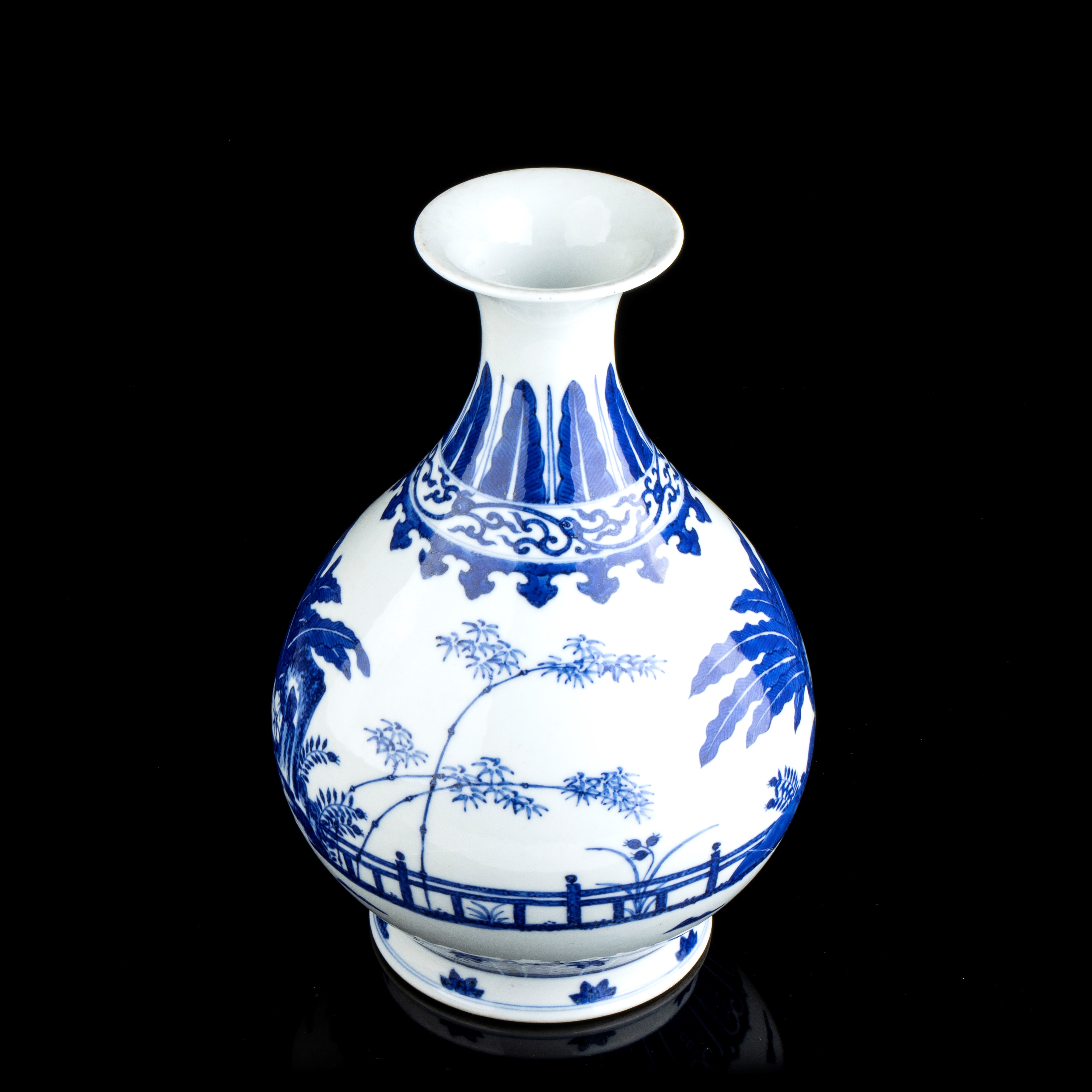 Vaso a Bottiglia in Porcellana 'bianco e Blu'