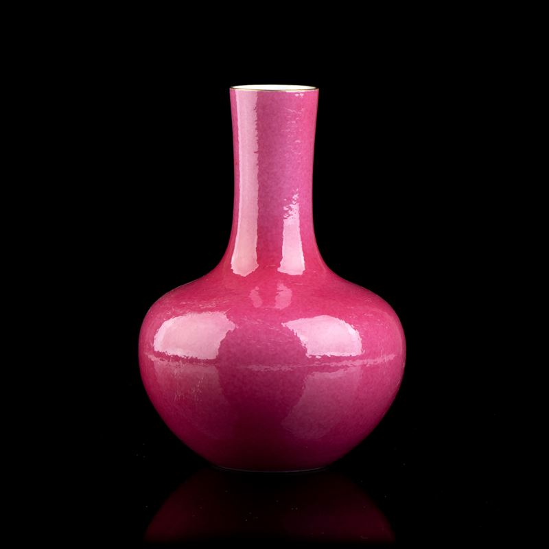 Vaso a Bottiglia in Porcellana con Invetriatura Rubino