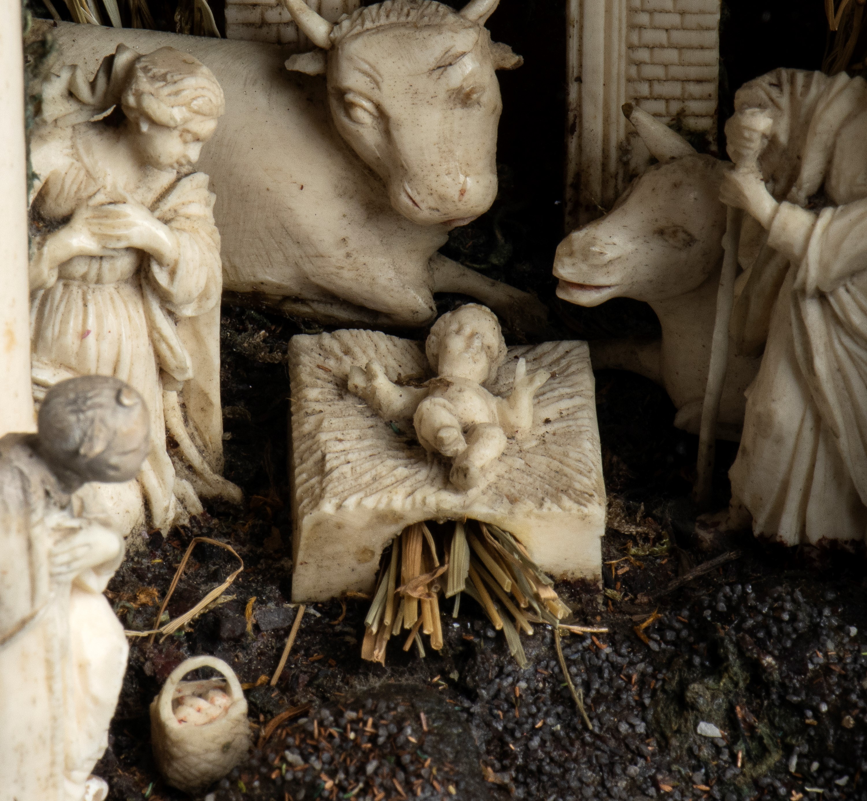 Andrea Tipa - Presepe Italiano in Avorio, Osso e Tartaruga