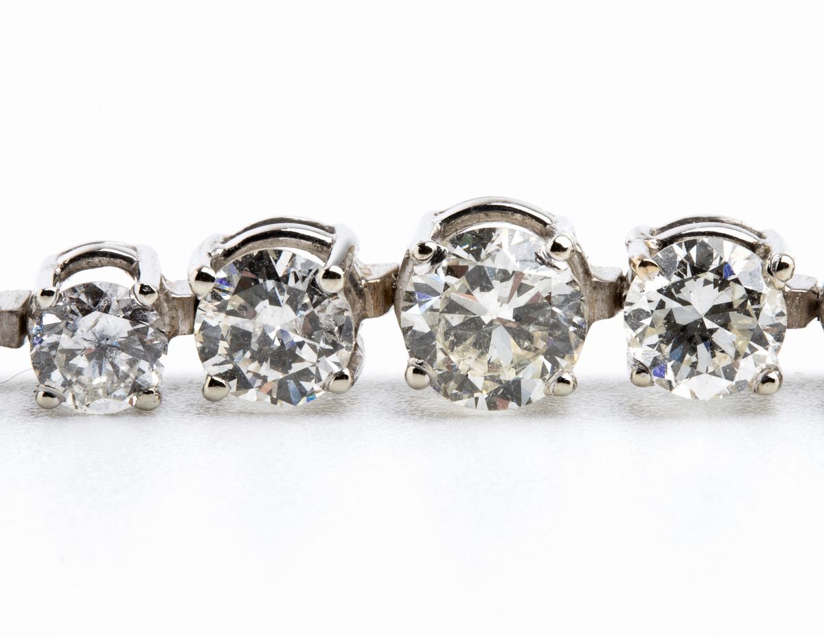 Bracciale tennis in oro con diamanti