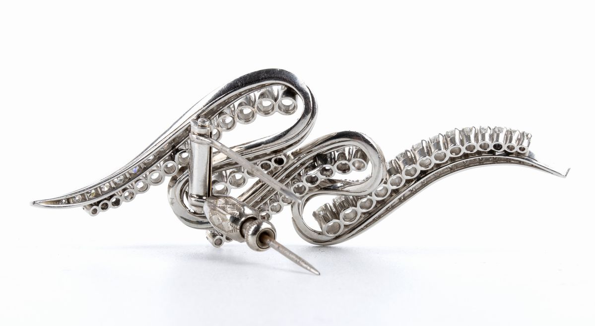 Spilla in oro con diamanti