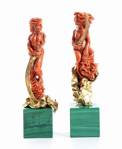 Coppia di Sculture in Corallo, Oro 18k e Malachite