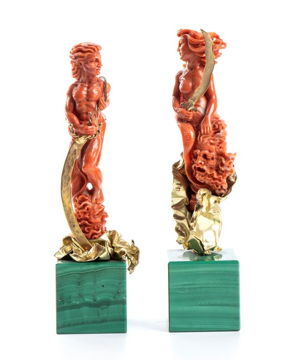 Carlo Parlati - A pair of coral, 18k gold and malachite sculptures