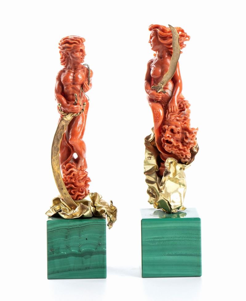 Carlo Parlati - Coppia di Sculture in Corallo, Oro 18k e Malachite