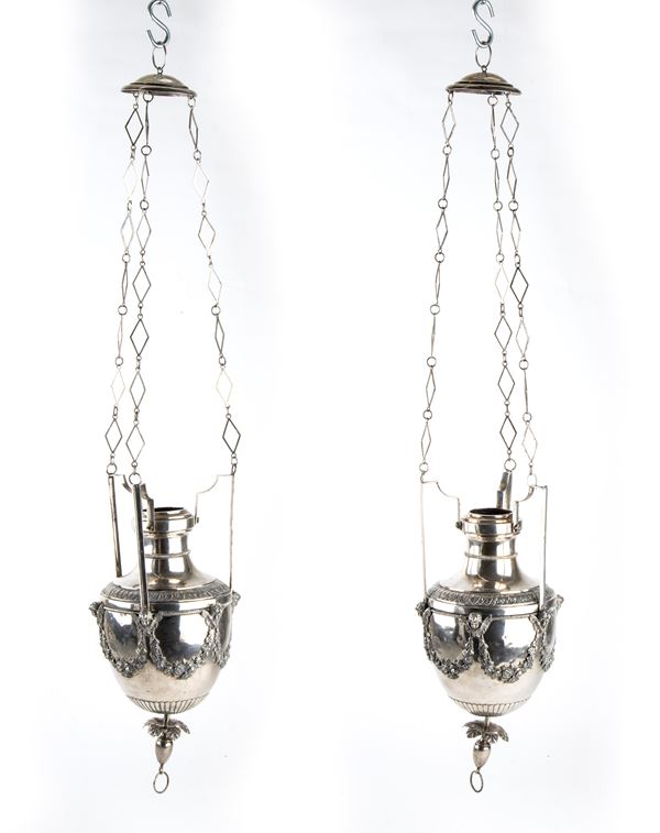 Vincenzo II Belli - A pair of large silver lanterns