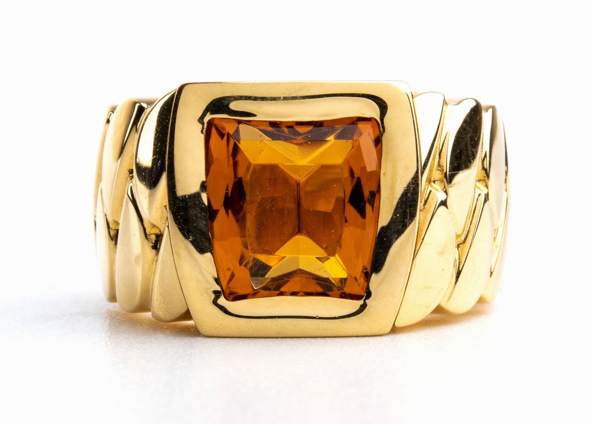 CARTIER: anello in oro con quarzo citrino