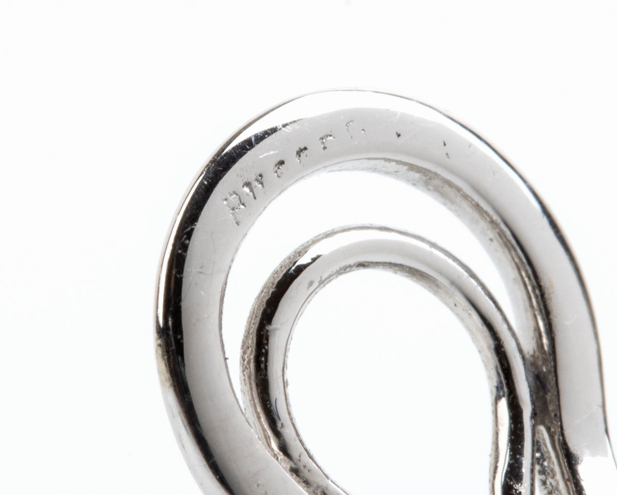 VENTRELLA: orecchini in oro con due gocce di smeraldo e diamanti