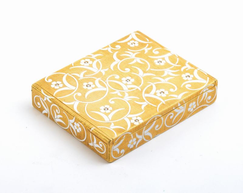 FARAONE: portacipria in oro con smalti bianchi e diamanti