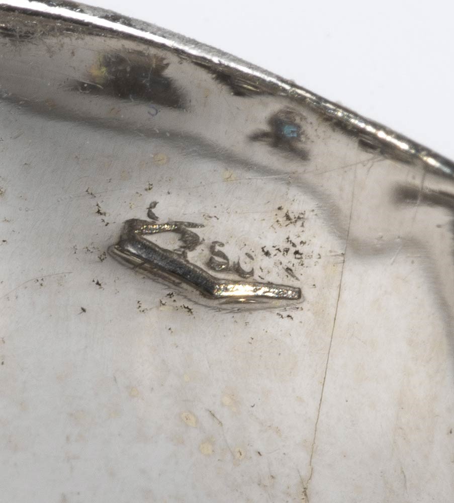 Anello in oro e pavé di diamanti