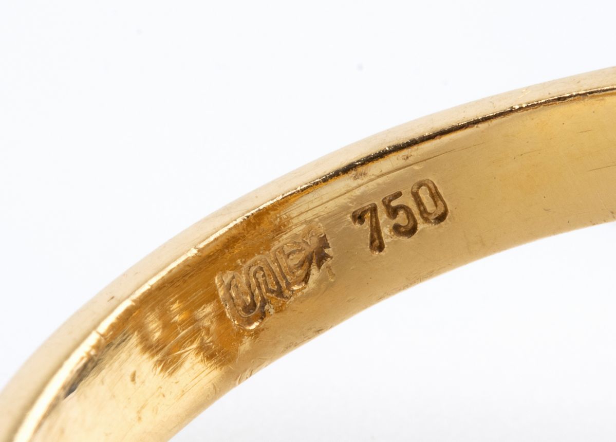 Anello in Oro con Perla Mabe' e Diamanti