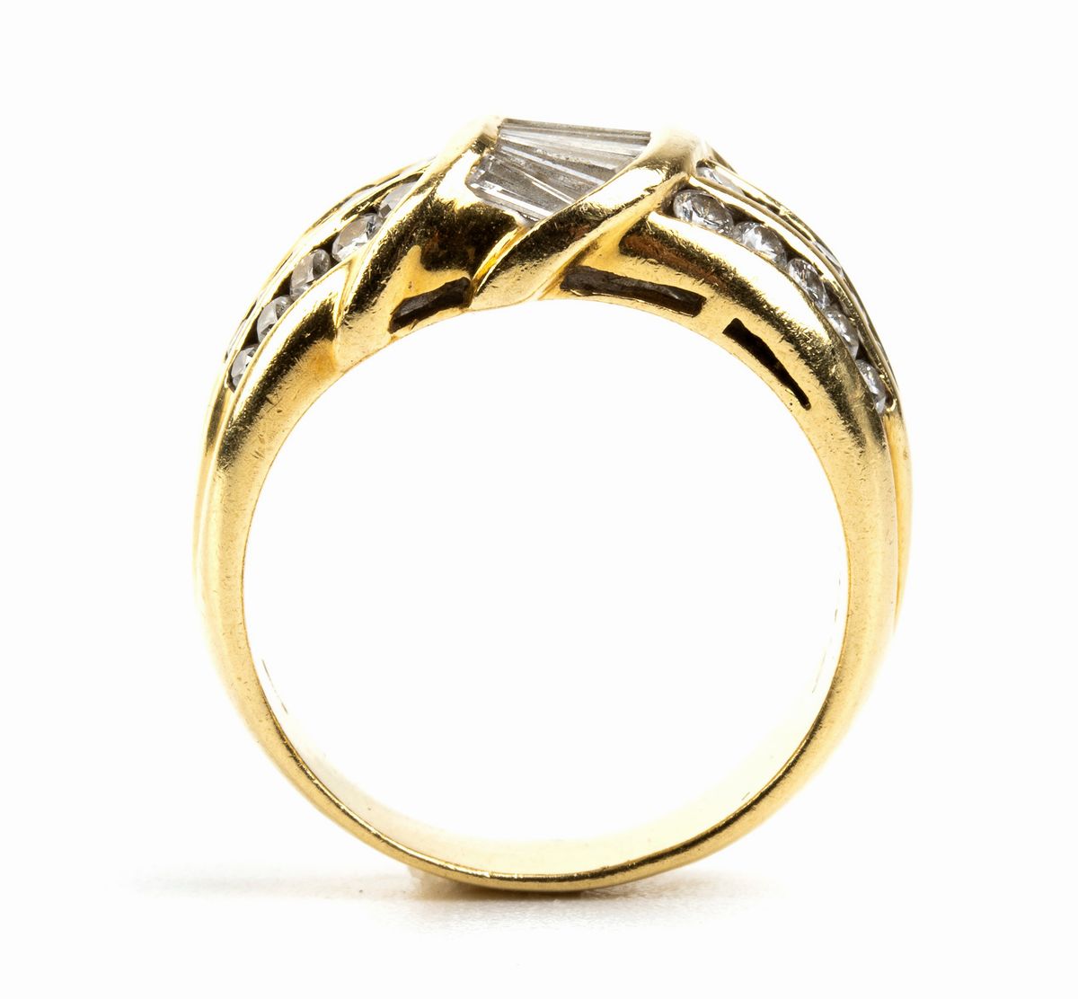 SALVINI: anello in oro con diamanti