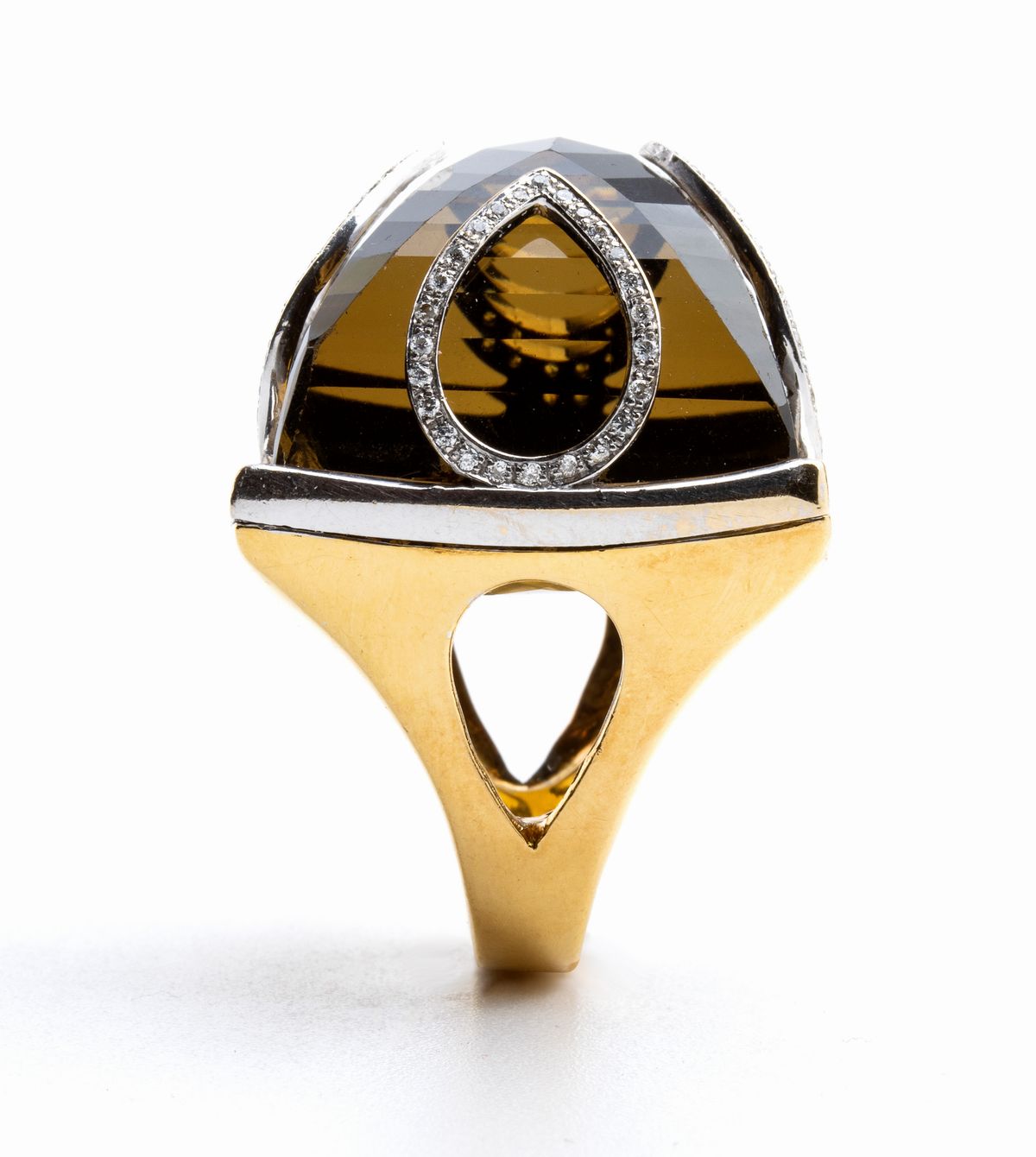 Anello con quarzo verde e diamanti