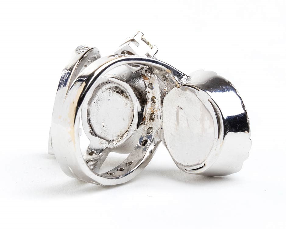 Anello contrariè in oro con zaffiro, acquamarina e diamanti