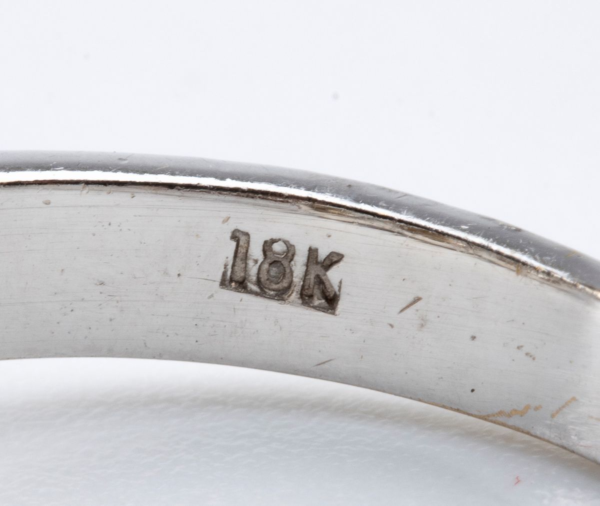 Anello trilogy con diamanti ovali