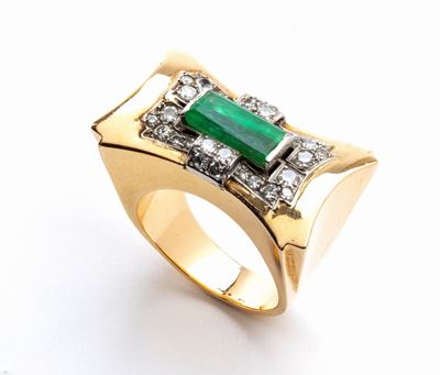 Anello in Oro Giallo con Smeraldo e Diamanti - Anni '40