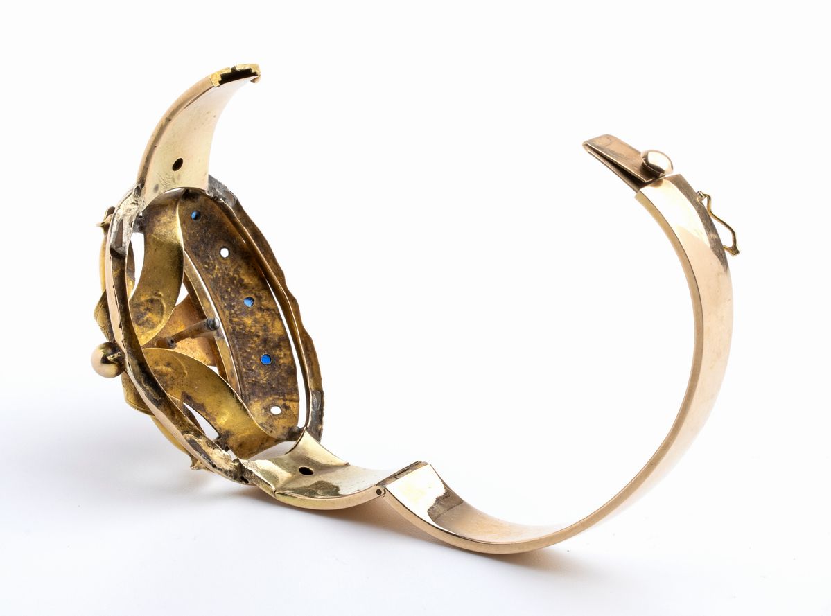 Bracciale in Oro, Smalti, Paste Vitree e Perle - Seconda Meta' del XIX Secolo.