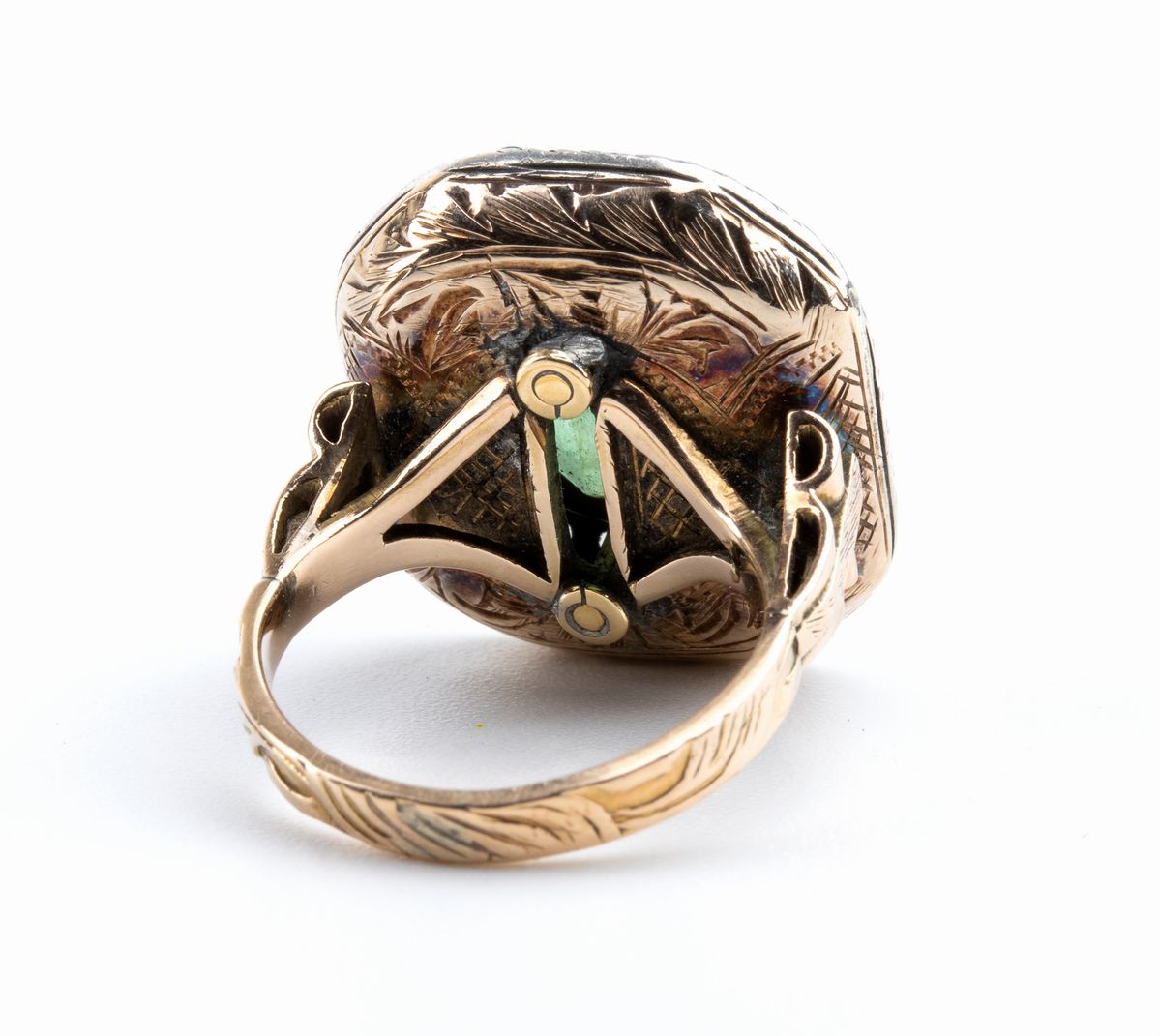 Anello in Oro ed Argento con Diamanti e Smeraldi