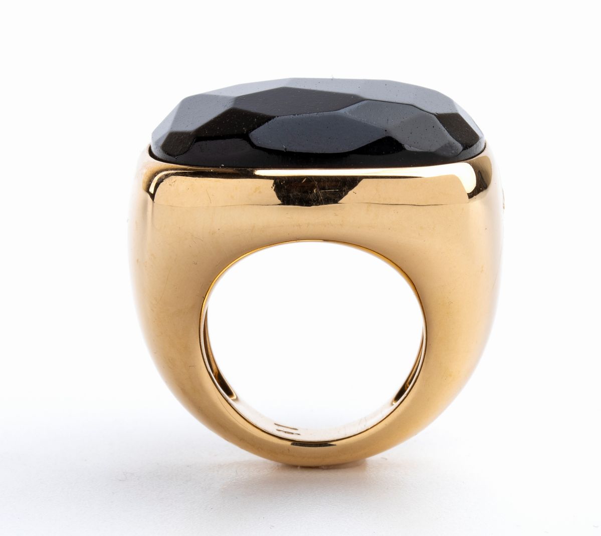 POMELLATO, collezione Victoria: anello in oro con giaietto