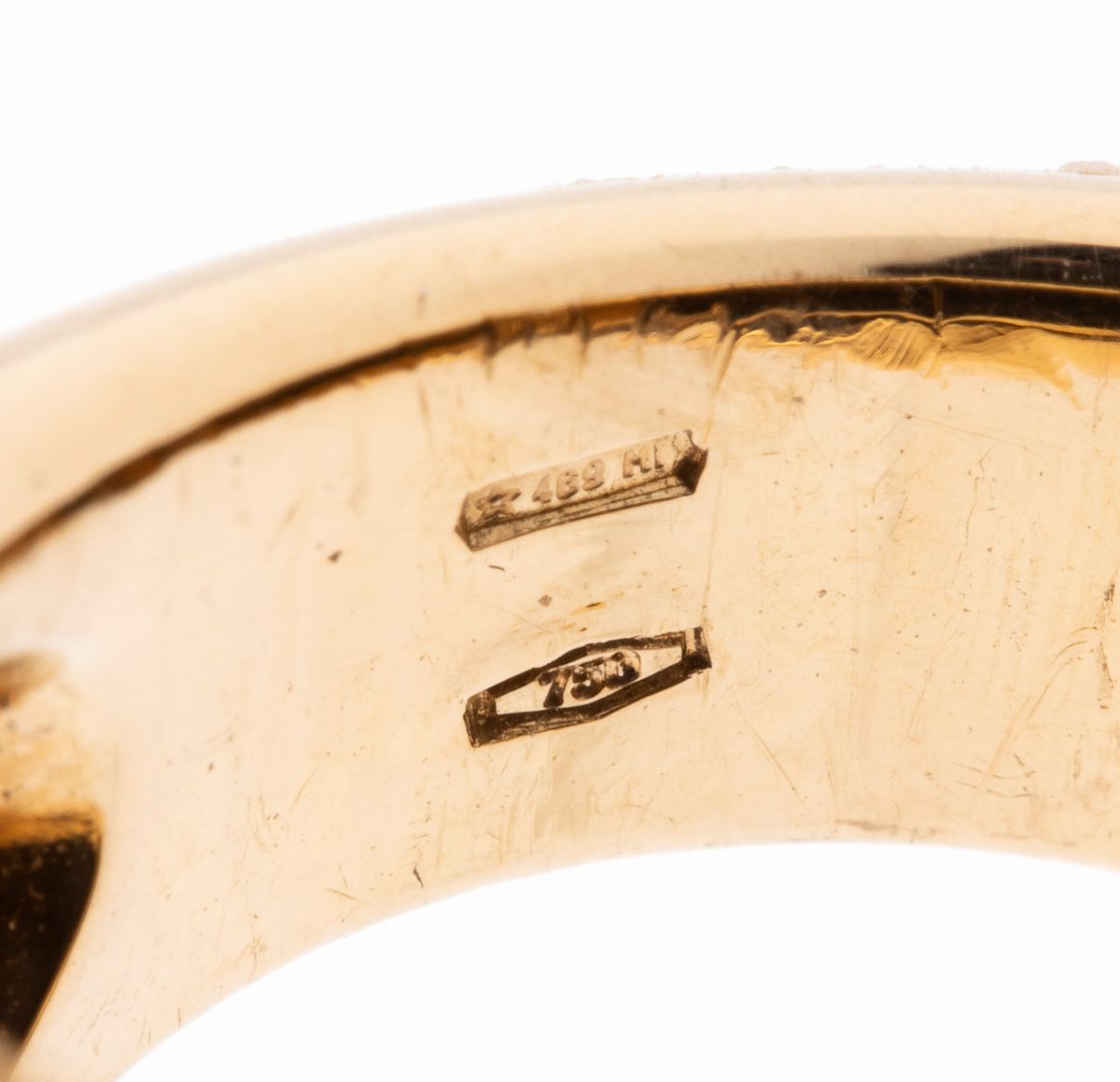 POMELLATO, collezione Victoria: anello in oro con giaietto