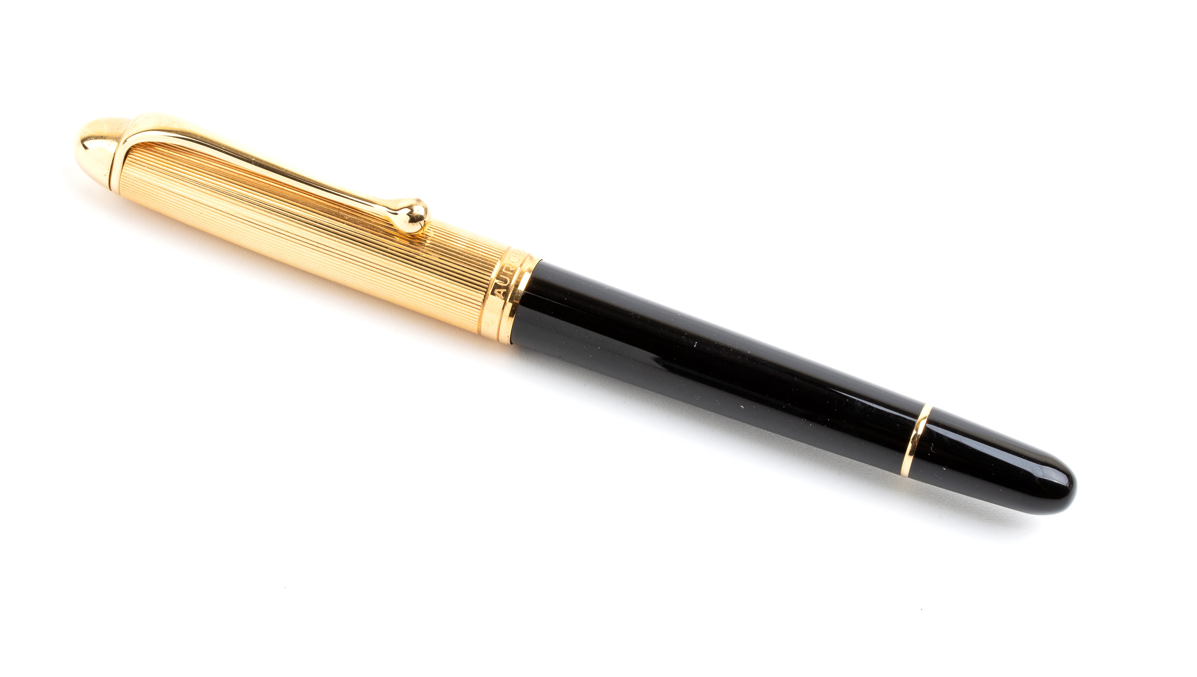 Aurora: Penna Stilografica con Pennino in Oro 14k