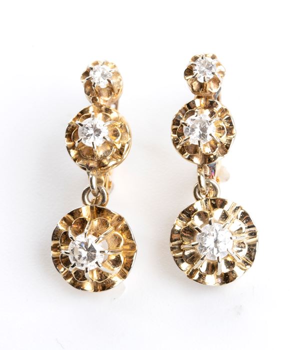 Diamond gold drop earrings 