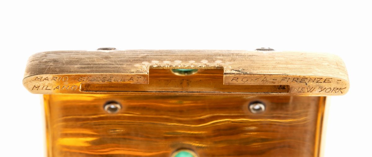 MARIO BUCCELLATI: bracciale a fascia rigida in oro con diamanti e smeraldi