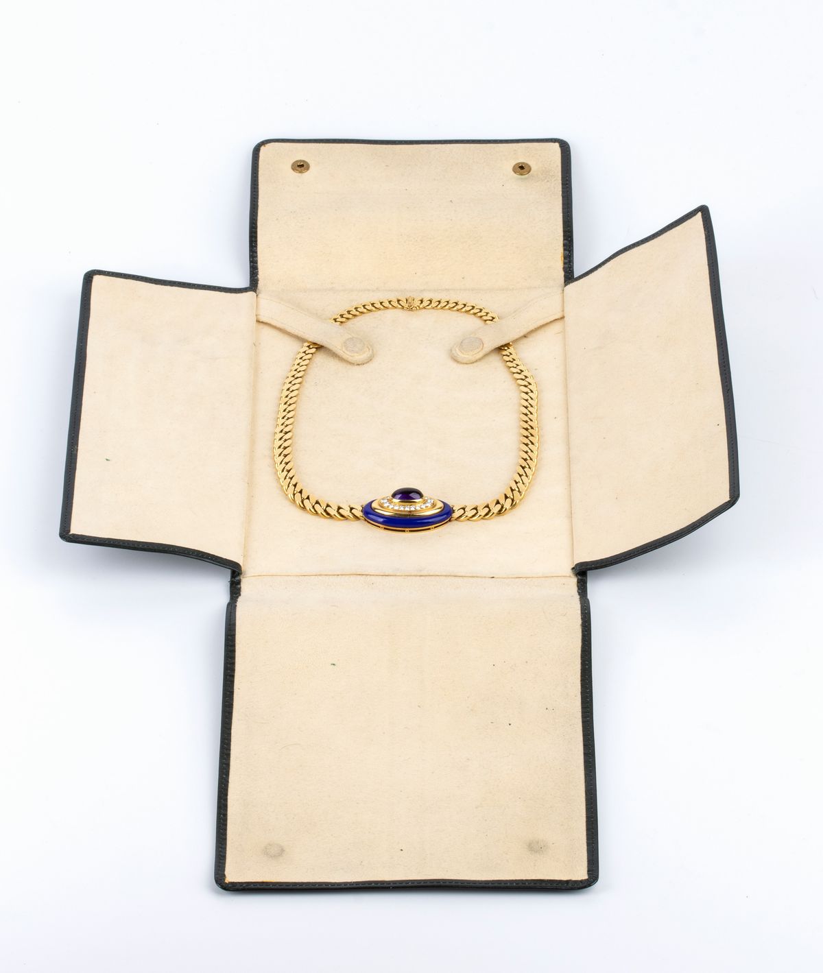 BULGARI: girocollo in oro, smalto, ametista e diamanti