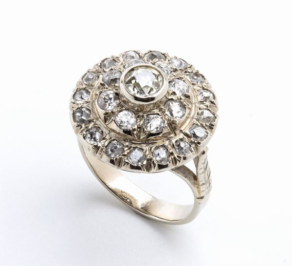 Diamond gold ring