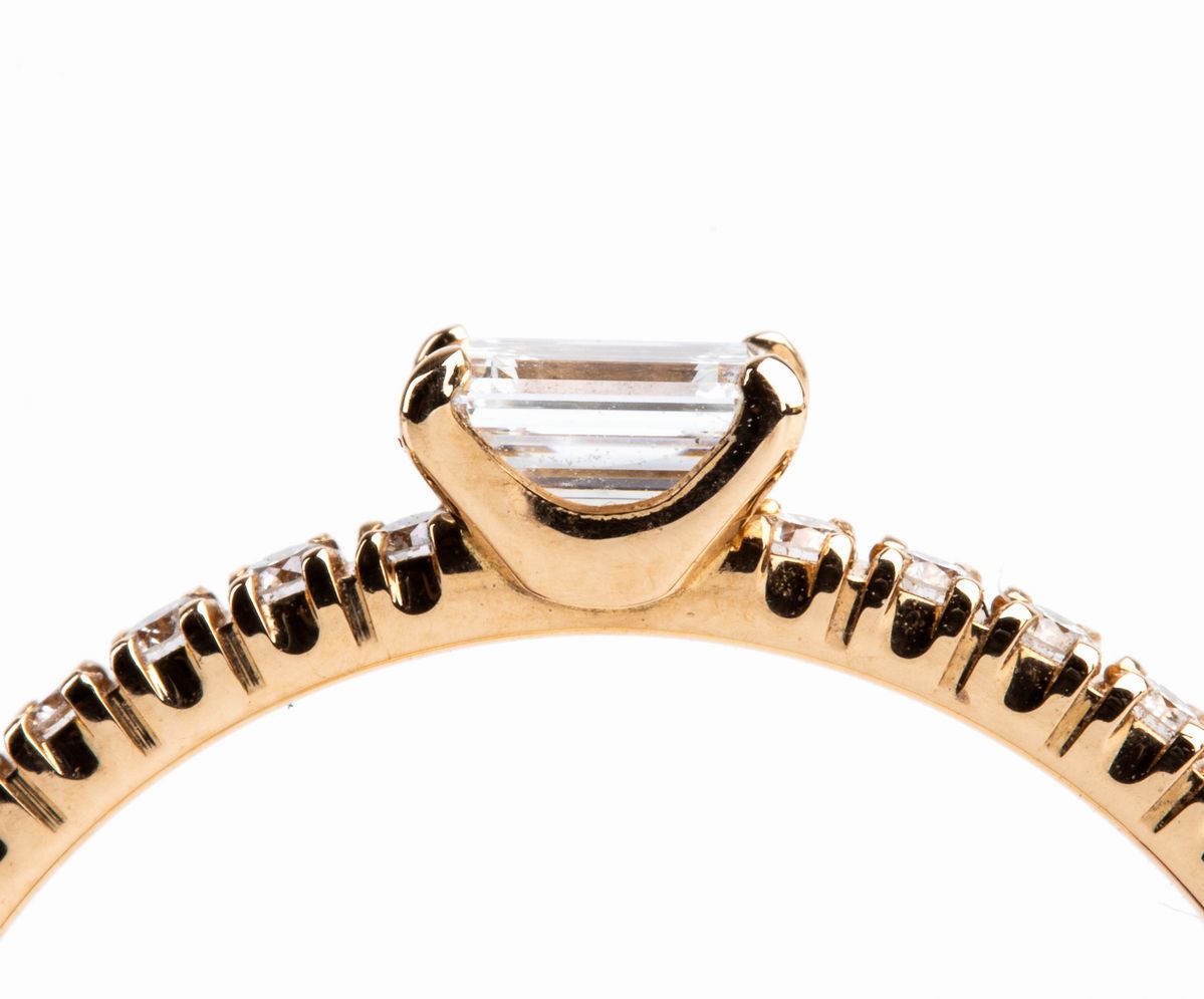 CARTIER: fedina in oro e diamanti