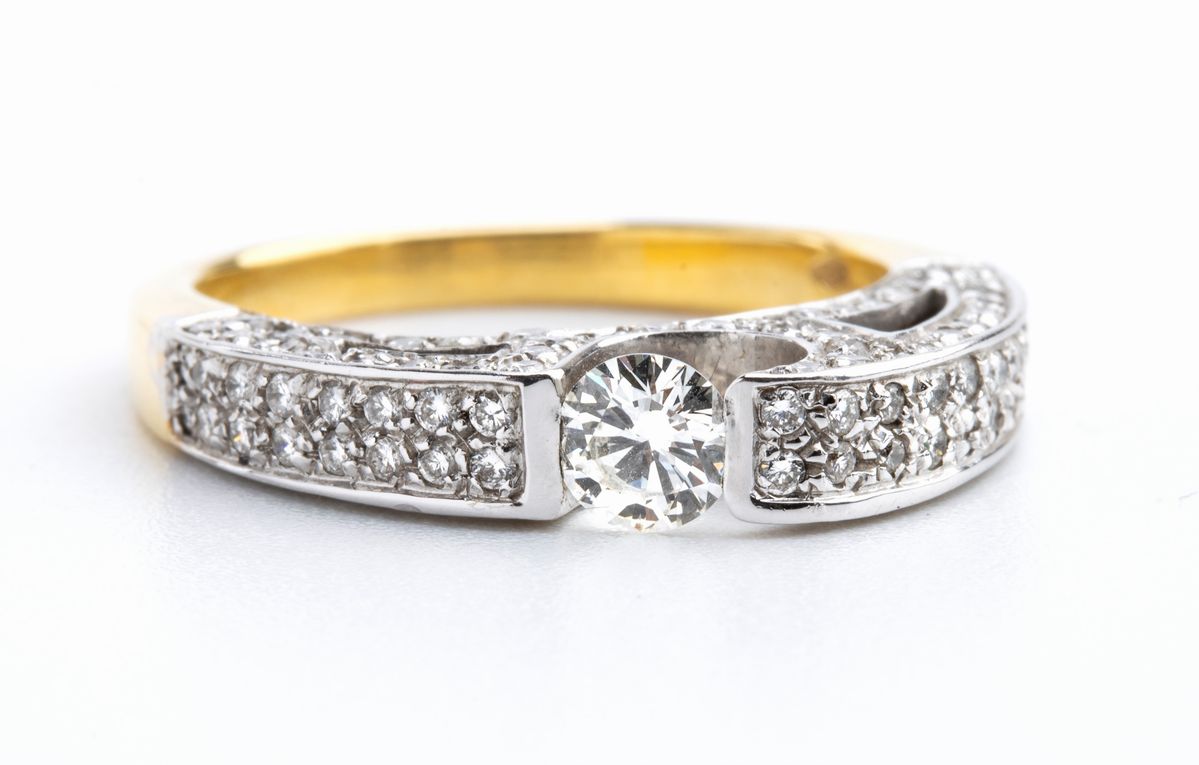 Anello in Oro e Diamanti
