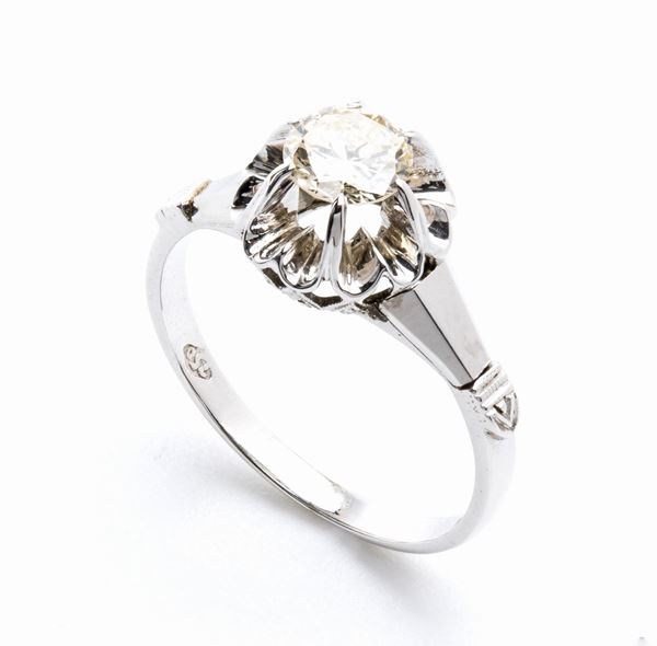 Diamond gold ring 