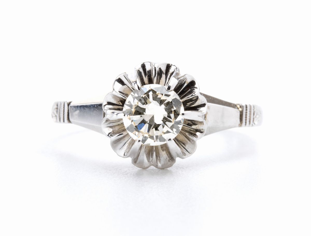 Anello con Diamante Solitario