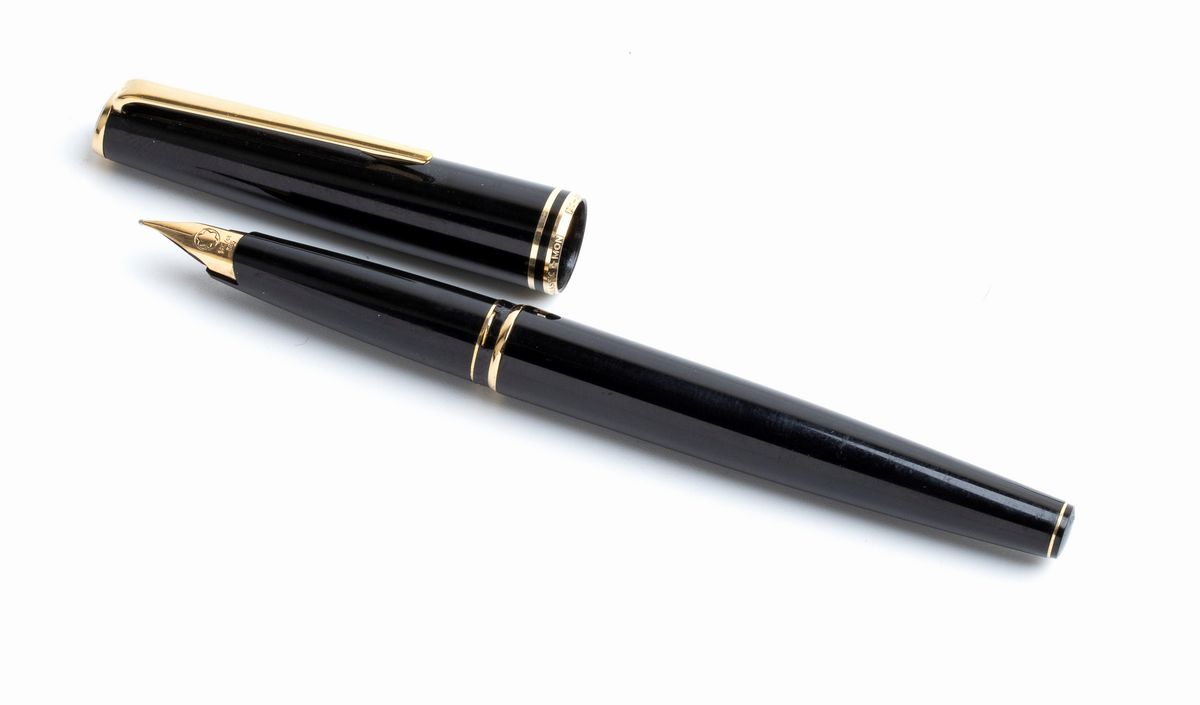 Montblanc: Penna Stilografica Classic, Pennino in Oro 14k