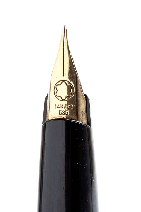 MONTBLANC: penna stilografica Classic, pennino in oro 14K - Asta Gioielli,  orologi, argenti e penne - Bertolami Fine Art - Casa d'Aste