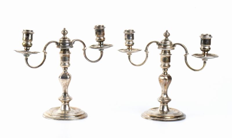 Coppia di Candelabri Inglesi in Argento - Londra 1956