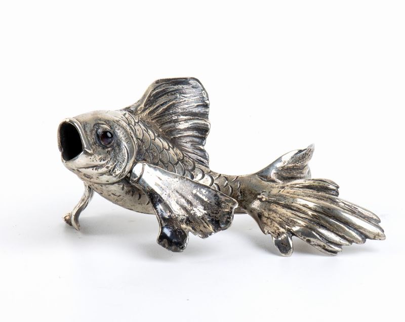 Marcello Minotto: Scultura in Argento Raffgurante un Pesce, Prima Metà del XX Secolo