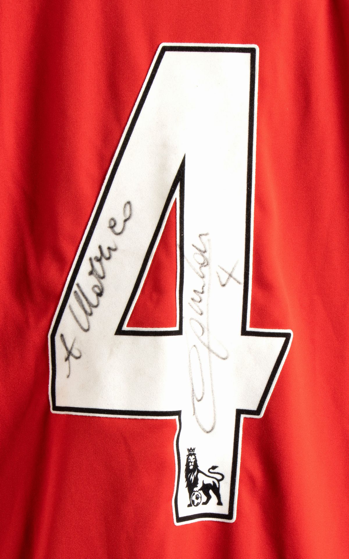 Calcio, Liverpool Maglia Aquilani