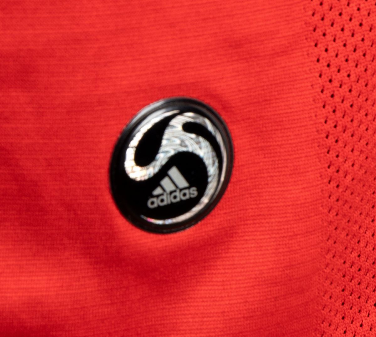 Calcio, Liverpool Maglia Aquilani