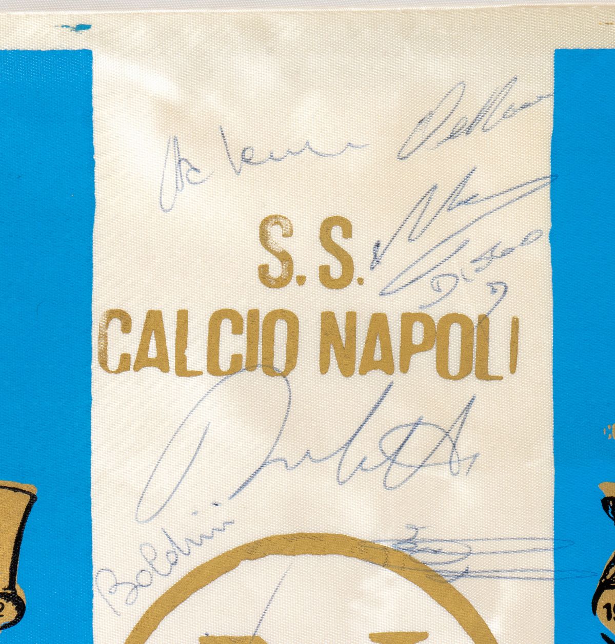 Calcio, Italia, Napoli Gagliardetto Anni '80 con Autografi