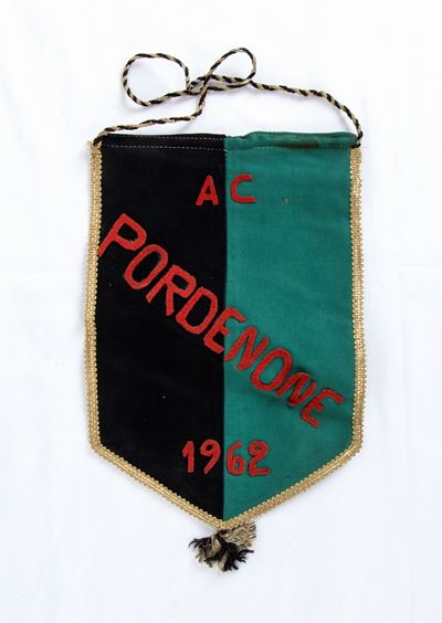 Calcio, Italia, Gagliardetto Ac Pordenone 1962