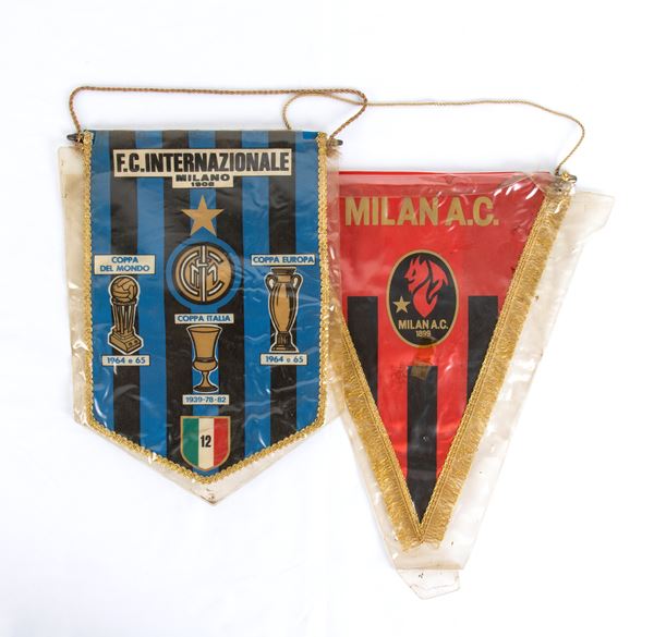 Calcio, Italia, due gagliardetti Inter e Milan