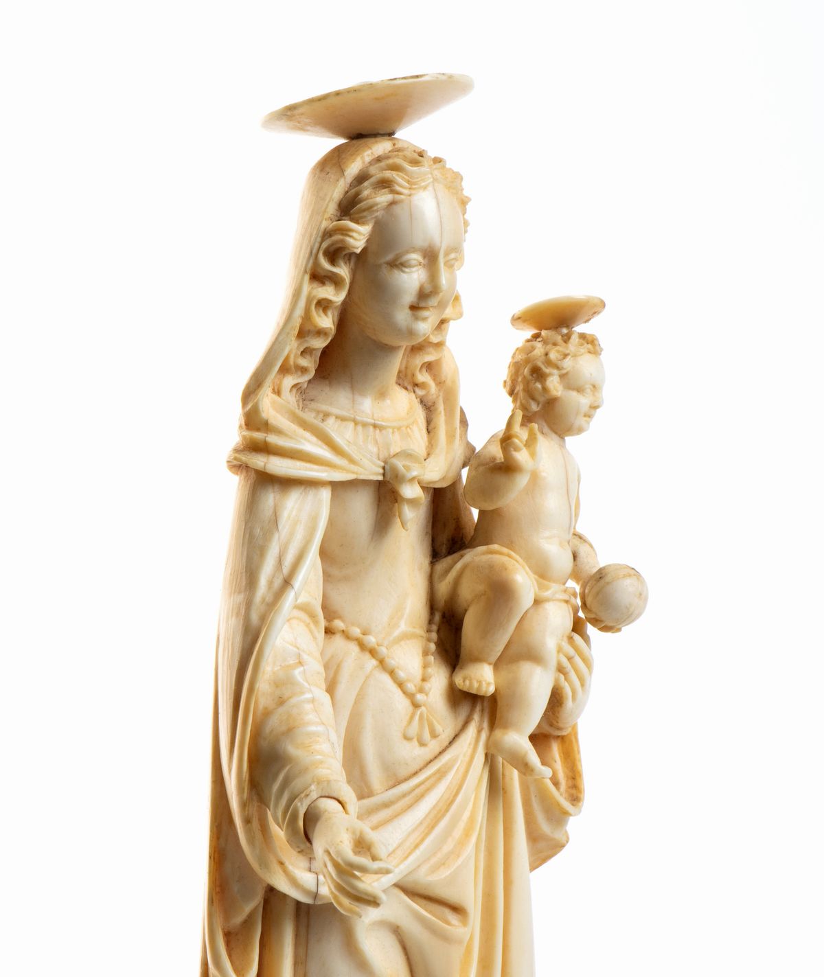 Scultura in Avorio Raffigurante Madonna con Bambino
